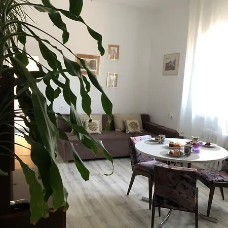 Apartament Przy Krzywym Drzewie - Old Town Apartmán *